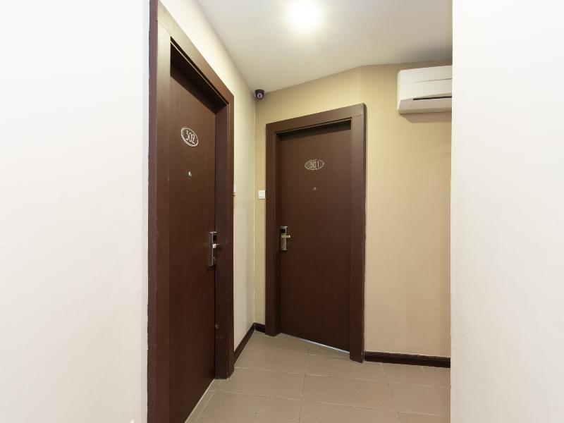 OYO 89344 Labuan Avenue Hotel Buitenkant foto
